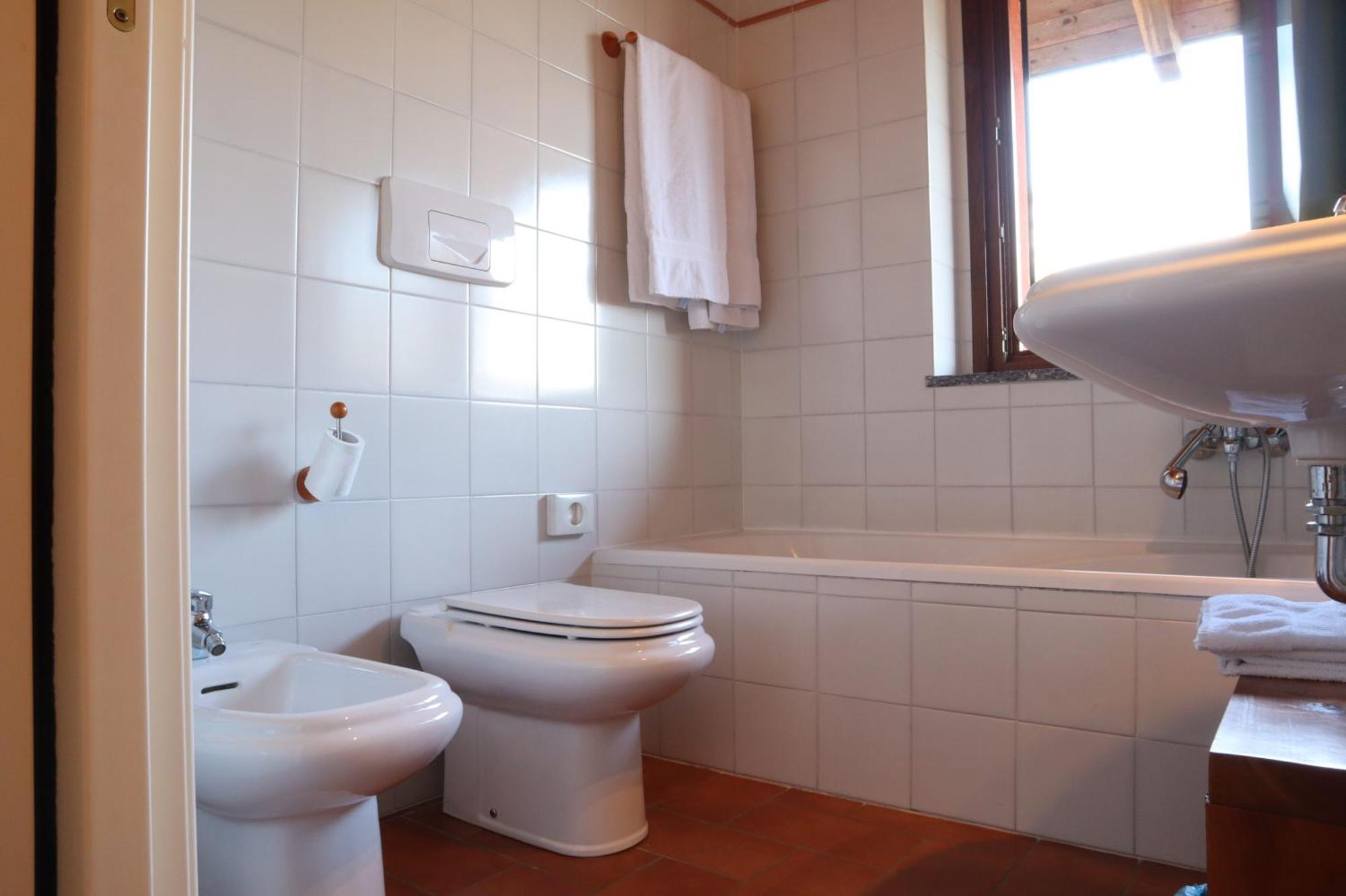 Relais Ca Nova Guest House Bogogno Εξωτερικό φωτογραφία